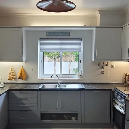 Casa Da Alegria, Um Relaxante Paraiso Na Praia, A 30 Mins De Lisboa! Villa Sesimbra